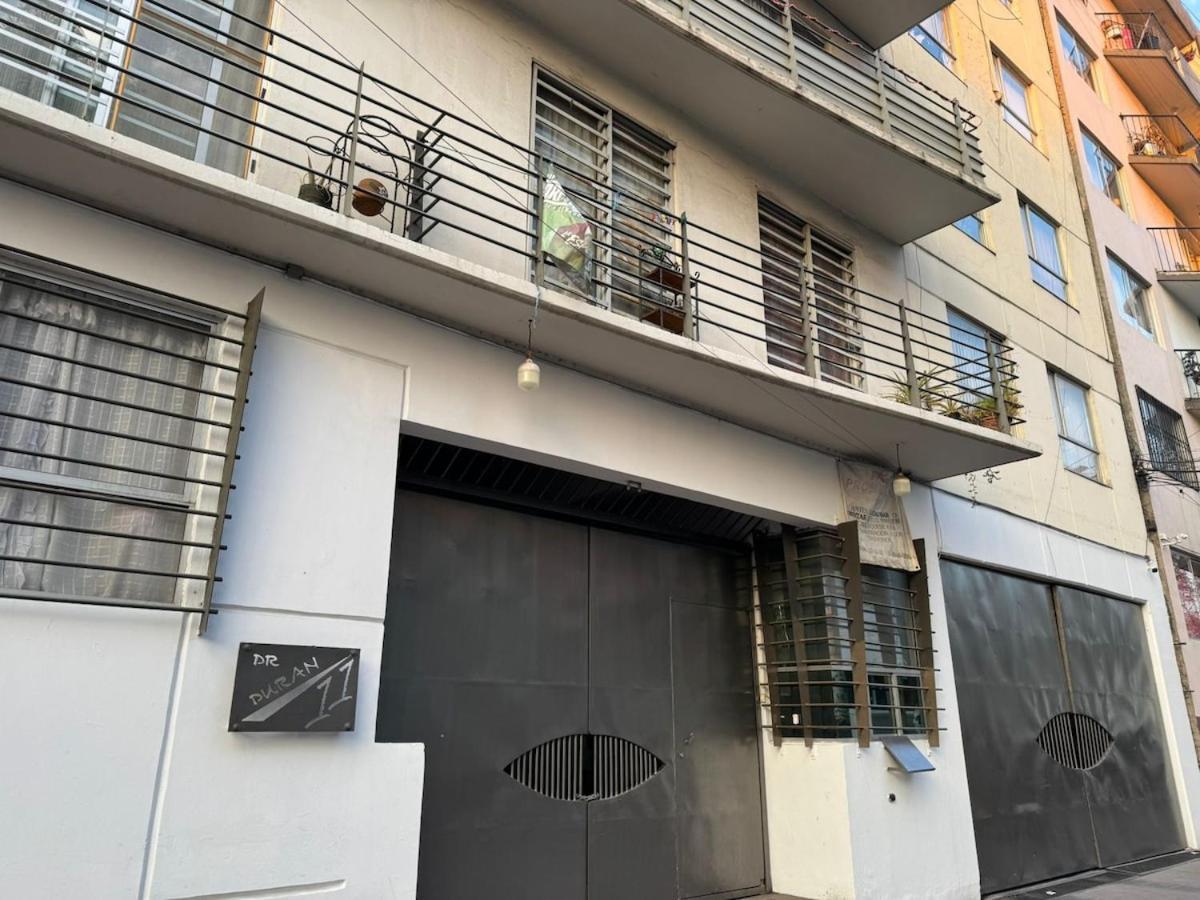 Interior Con Estilo Y Accesible Apartment